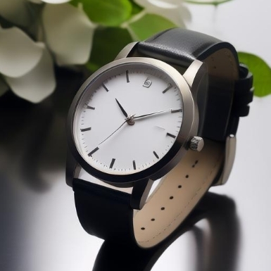 Top Features of Stainless Steel Quartz Wristwatches: Style Meets Durability(图1)